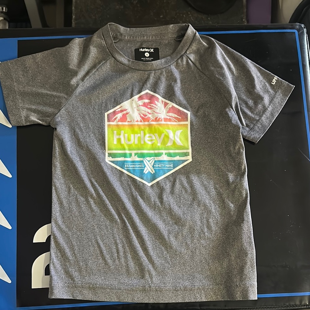 Hurley Gray Short Sleeve Tee with Graphic Design
